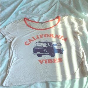 California Vibes Tee